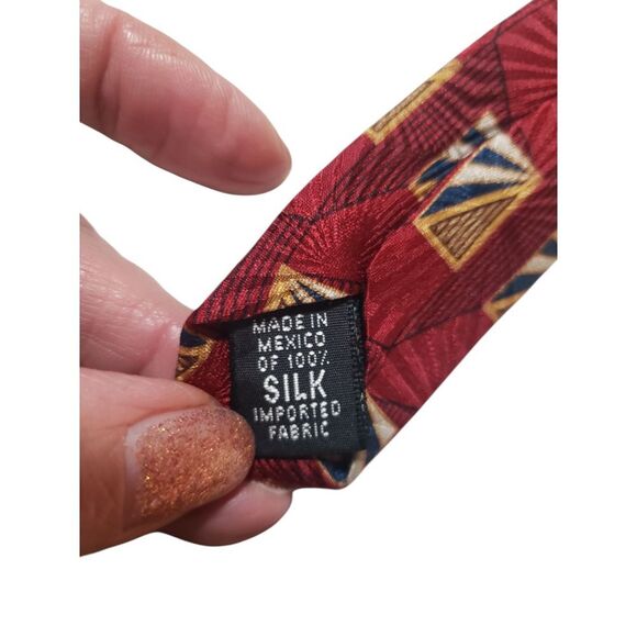 Bill Blass Black Label Mens Tie Necktie Designer Luxury Red Gold Blue Geometric - Picture 8 of 12